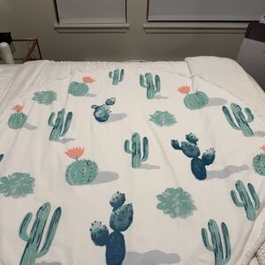 Circle Cactus Print Beach Towel